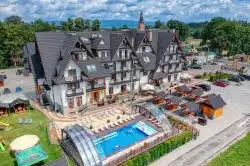 Hotel Białka Tatrzańska Tatry - Hotel und Schwimmbad mit Drohne